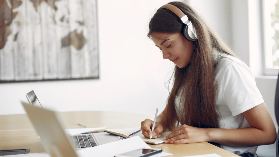 تفاوت کلاس آنلاین و آفلاین
