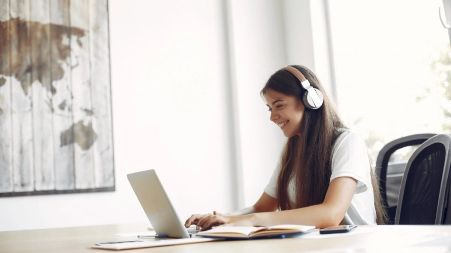 فرق کلاس آفلاین و آنلاین چیست